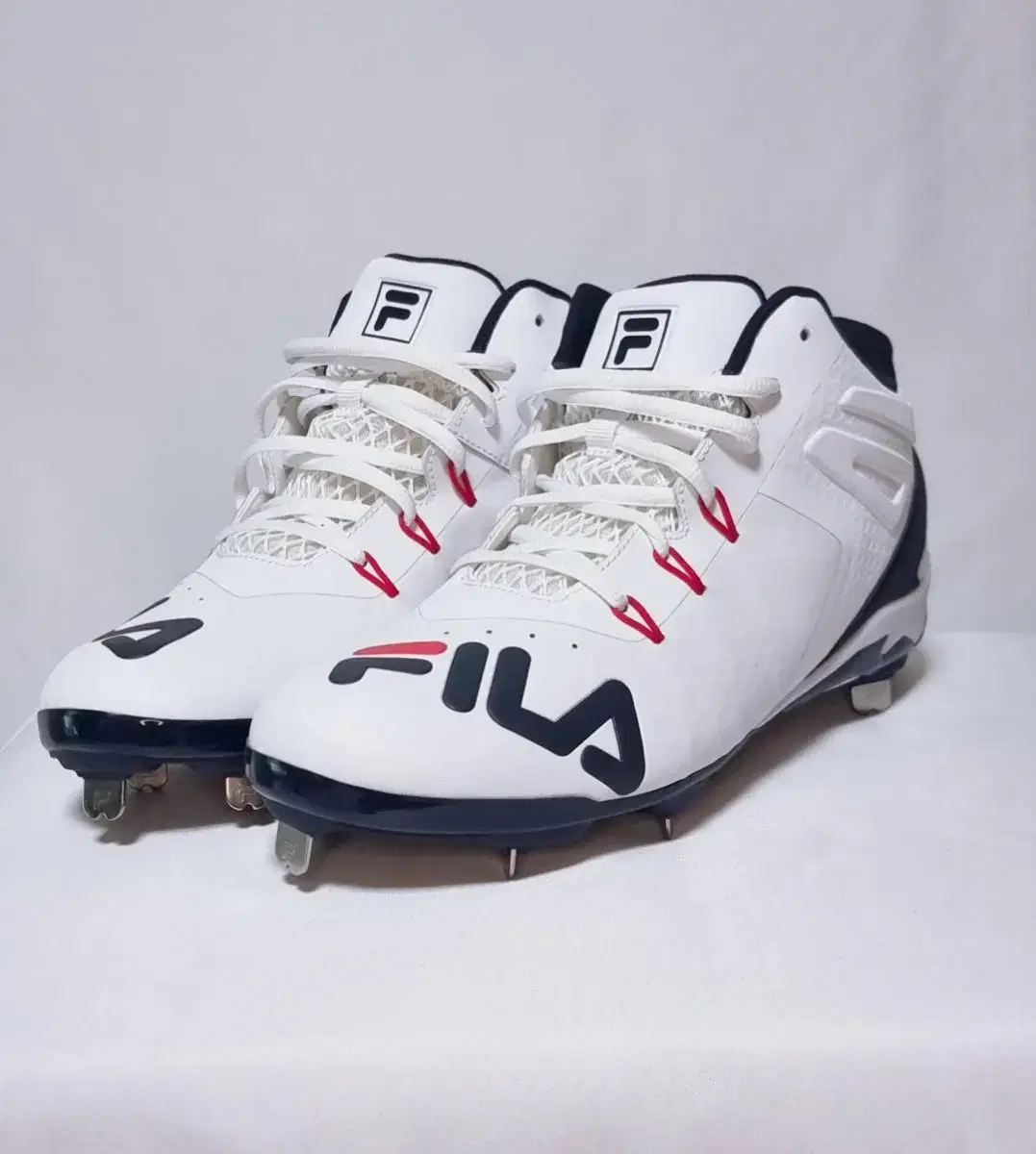 Fila best sale baseball cleats